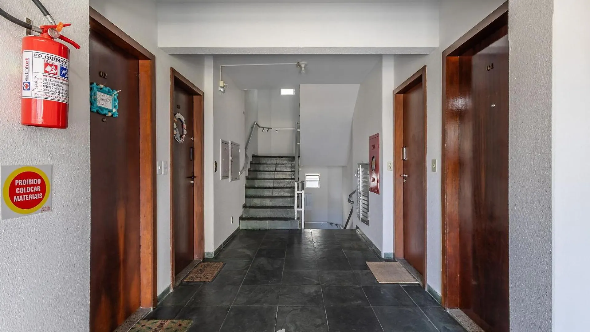 Apto 2Q 180M Da Praia C/ Churrasq. Garagem Eru032 Bombinhas Apartmán