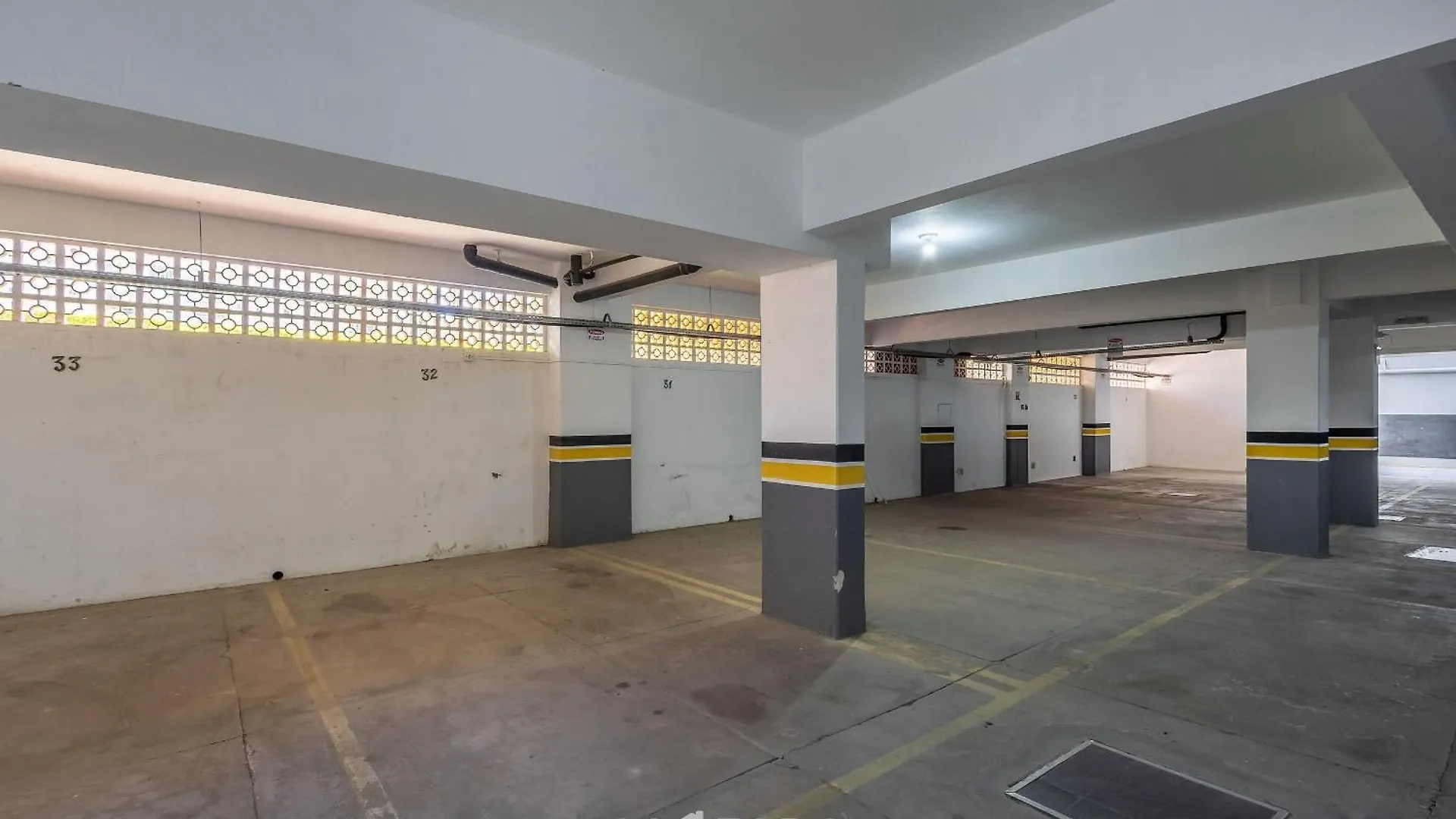Apto 2Q 180M Da Praia C/ Churrasq. Garagem Eru032 Bombinhas